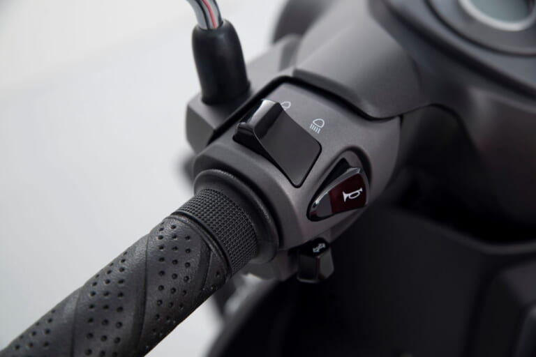 ホンダ|スーパーカブC125|2022年モデル|欧州仕様|待望のマットグレー! ホンダ「スーパーカブC125」2023年モデルは2/16発売