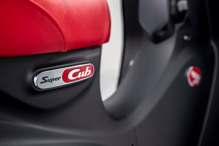 ホンダ|スーパーカブC125|2022年モデル|欧州仕様|待望のマットグレー! ホンダ「スーパーカブC125」2023年モデルは2/16発売