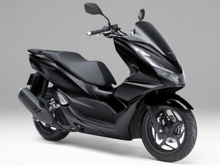 2024 HONDA PCX160 ポセイドンブラックメタリック|〈アーカイブ〉ホンダPCX160〈いま国内で買える新型バイクカタログ|軽二輪(250-126cc)〉【2024】