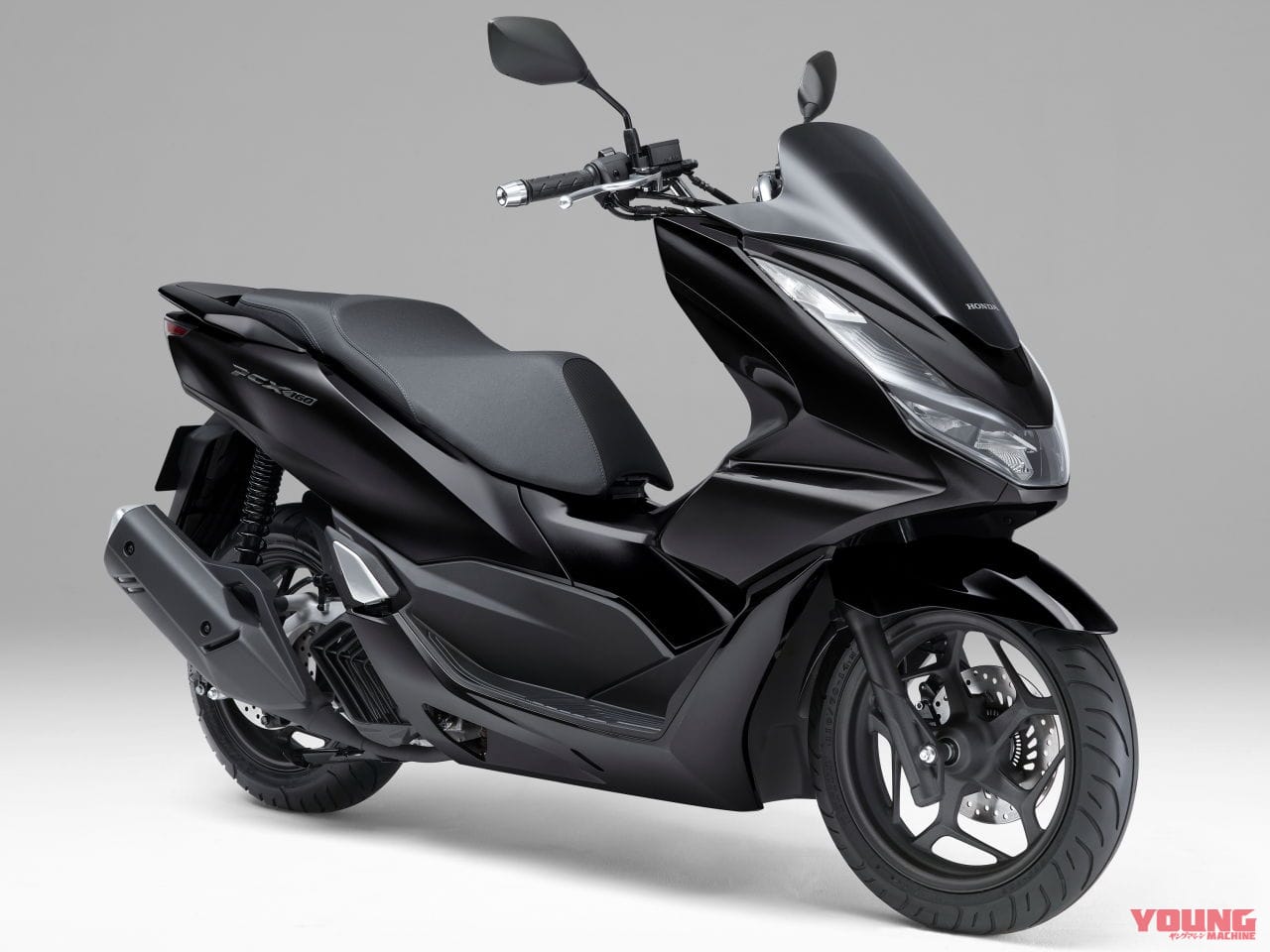 2024 HONDA PCX160 ポセイドンブラックメタリック|〈アーカイブ〉ホンダPCX160〈いま国内で買える新型バイクカタログ|軽二輪(250-126cc)〉【2024】