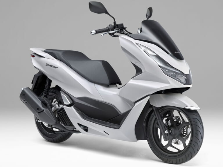 HONDA PCX|定番125ccスクーター! ホンダ「PCX」歴代モデル図鑑【2023年モデル:排ガス規制適合+ニューカラー】