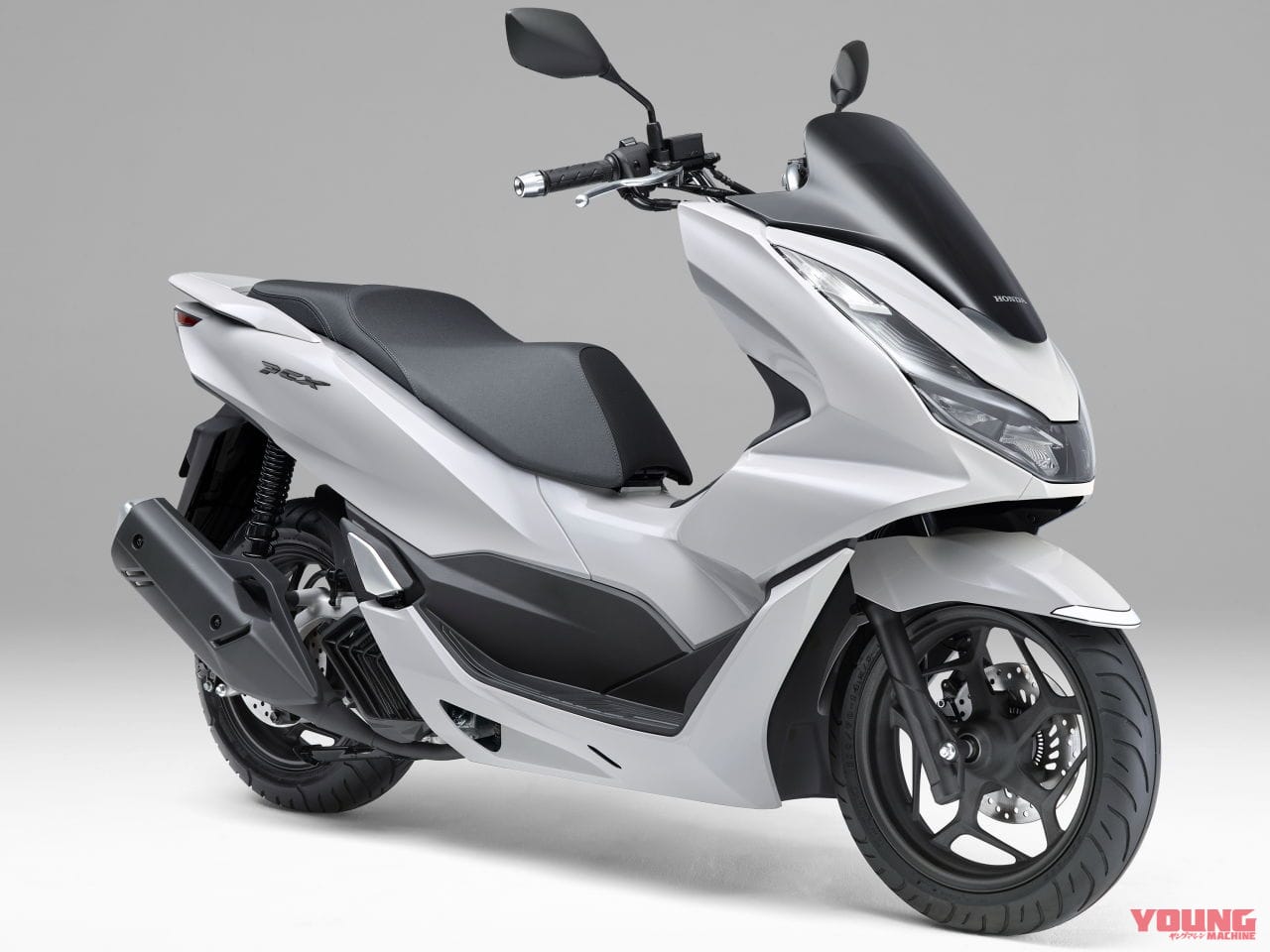 HONDA PCX|定番125ccスクーター! ホンダ「PCX」歴代モデル図鑑【2023年モデル:排ガス規制適合+ニューカラー】
