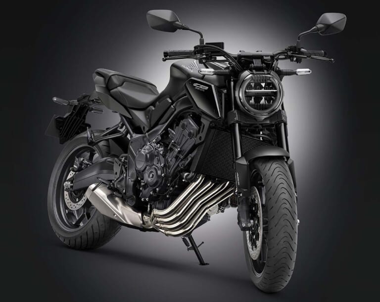 ホンダ「CB650R」がニュールックに！ 2023年モデルはマイナーチェンジで新排出ガス規制対応【2/16発売】
