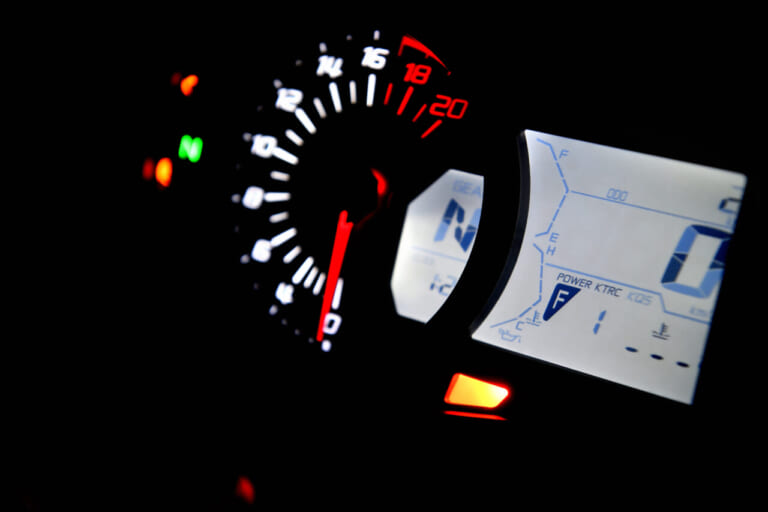 カワサキ|ZX-25R|ZX-4R|超官能マシン「ニンジャZX-25R」をガチ速スペックにすると「ニンジャZX-4R」に?! 超話題の新型4気筒を妄想大比較!!