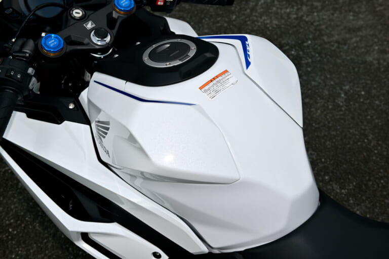 ホンダ|CBR250RR|2023年モデル|ホンダ新型「CBR250RR」2/20発売! 1psパワーアップ&トラコン採用、足まわりも強化してニューデザインに