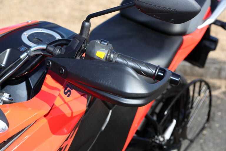 スズキ|VストロームSX|インド仕様|名車の予感!! スズキ「VストロームSX」試乗インプレッション【250ccアドベンチャーの新顔】