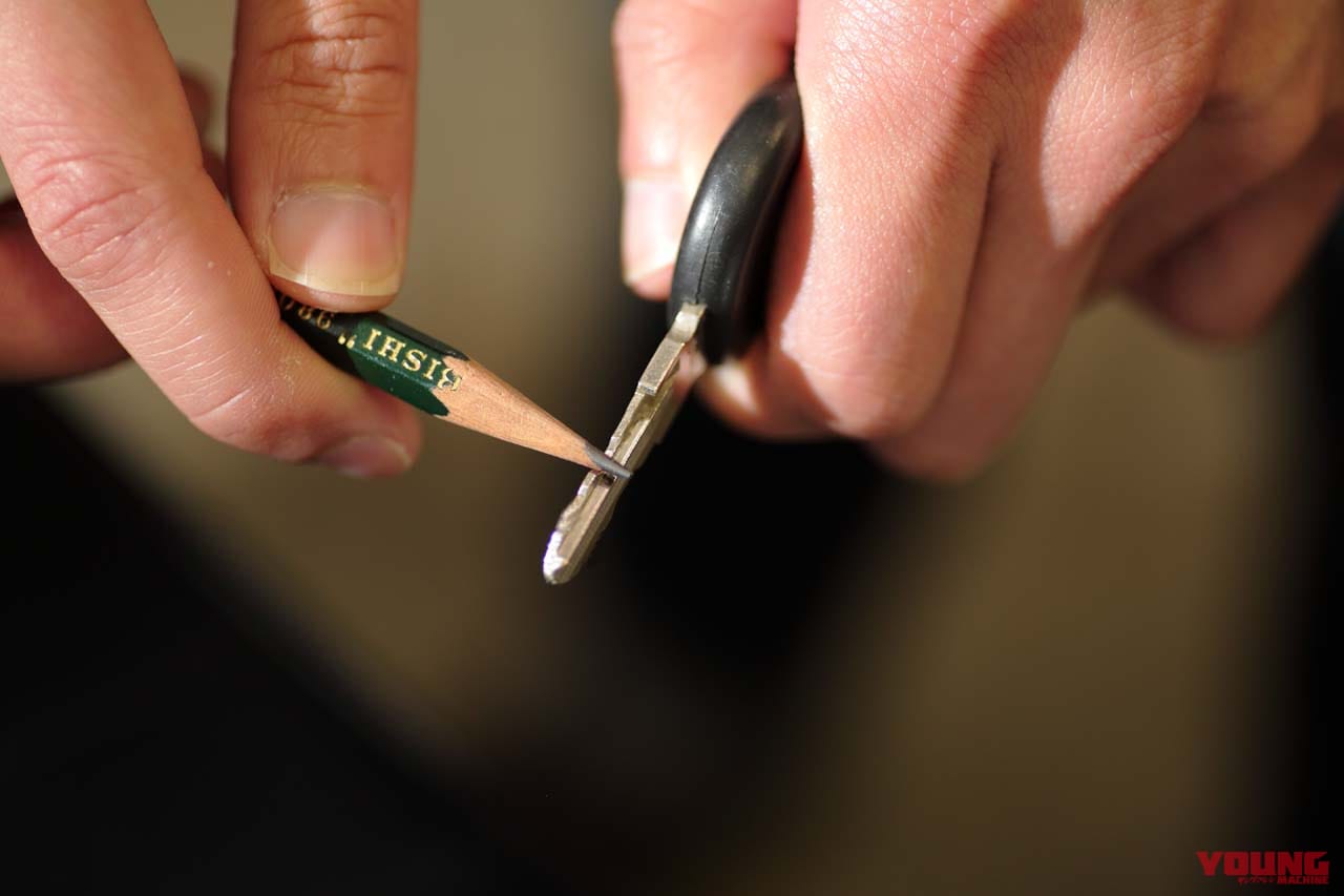 |「知らなかった」「ほぼ0円」鍵の滑りをよくする裏技! クレ5-56がNGな理由とは?