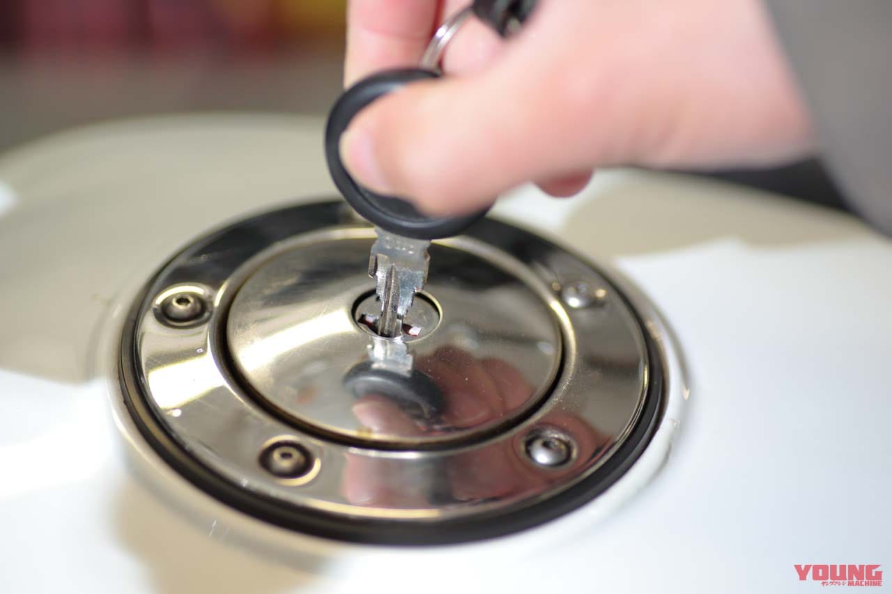 |「知らなかった」「ほぼ0円」鍵の滑りをよくする裏技! クレ5-56がNGな理由とは?