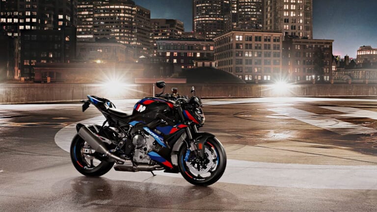 Mを冠した初のネイキッド BMW M1000R が国内初公開！【1月13日〜15日開催のTOKYO AUTO SALON 2023に出展】