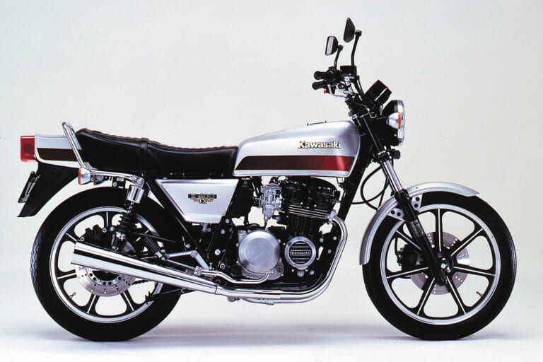 カワサキ Z400FX|「王者の風格」400cc4気筒ウォーズの火付け役:1979カワサキZ400FX【あの素晴らしい名車をもう一度】