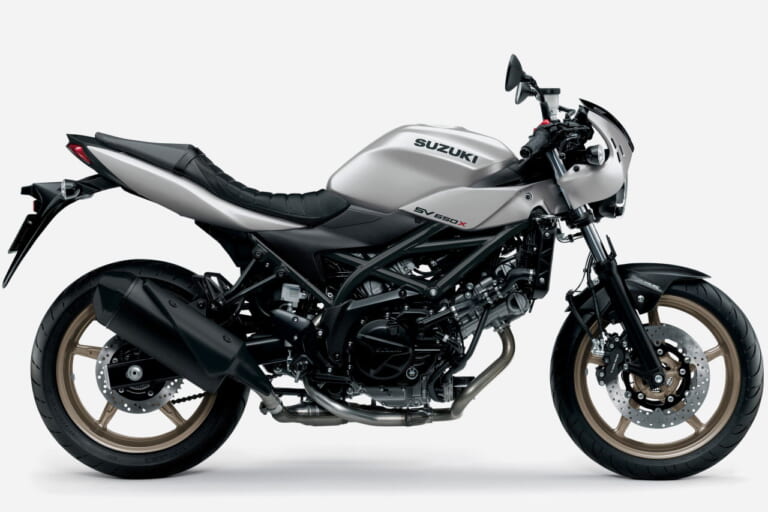 スズキ|SV650X|2023年モデル|スズキ「SV650X」据え置き価格で新色を2/3に発売! ホワイトシルバーのカフェレーサー