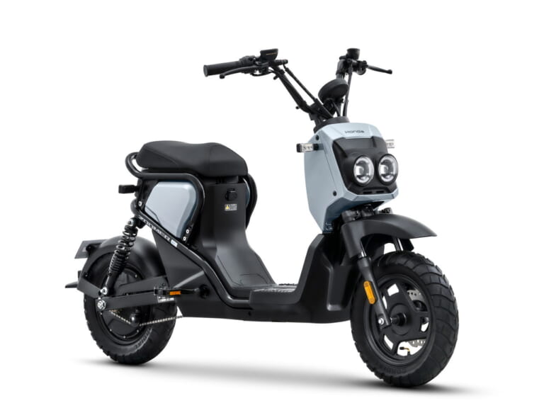ZOOMER e:(ズーマー・イー)|ホンダが「ダックス」「カブ」「ズーマー」の『e:(イー)』モデルを中国で発表!! カワイイ×電動はアリです!