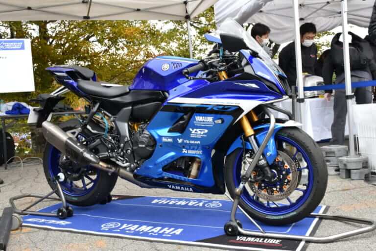 ヤマハモーターサイクルデー|ヤマハを堪能する一日。ヤマハモーターサイクルデー 取材レポート【ファン必見のブース”ヤマハの手”】