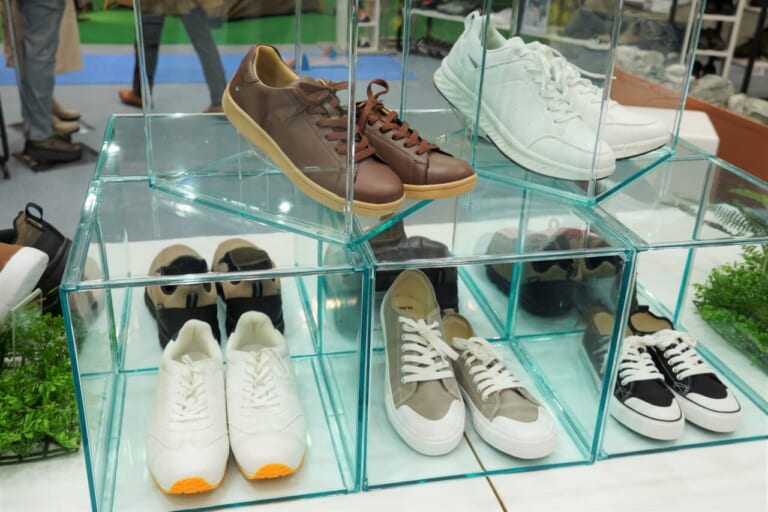 2023SSの新作シューズたち|ワークマンが「パワースーツ」と「冷暖房・着るエアコン」を発表!! 来年2月まで267アイテムの価格据え置きも決定