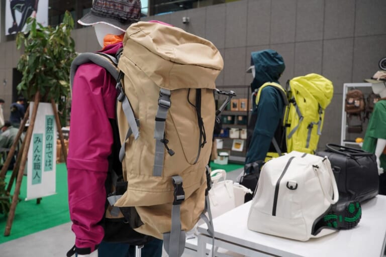 イナレムシェルバッグ|ワークマンが「パワースーツ」と「冷暖房・着るエアコン」を発表!! 来年2月まで267アイテムの価格据え置きも決定