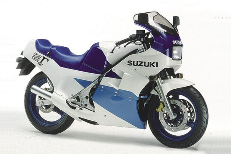 スズキ RG250Γ|「カウル&セパハンの先駆け! 」2ストレーサーレプリカの代名詞:1983スズキRG250Γ(ガンマ)【あの素晴らしい名車をもう一度】