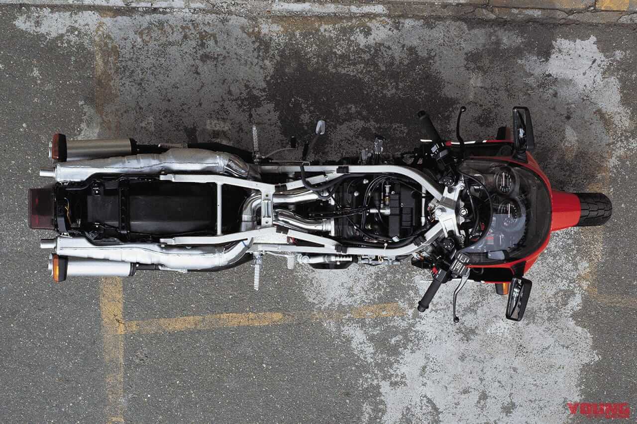 ヤマハ RZV500R|「究極のレーサーレプリカ!」1984ヤマハRZV500R:気分はケニーのYZRだった【あの素晴らしい名車をもう一度】