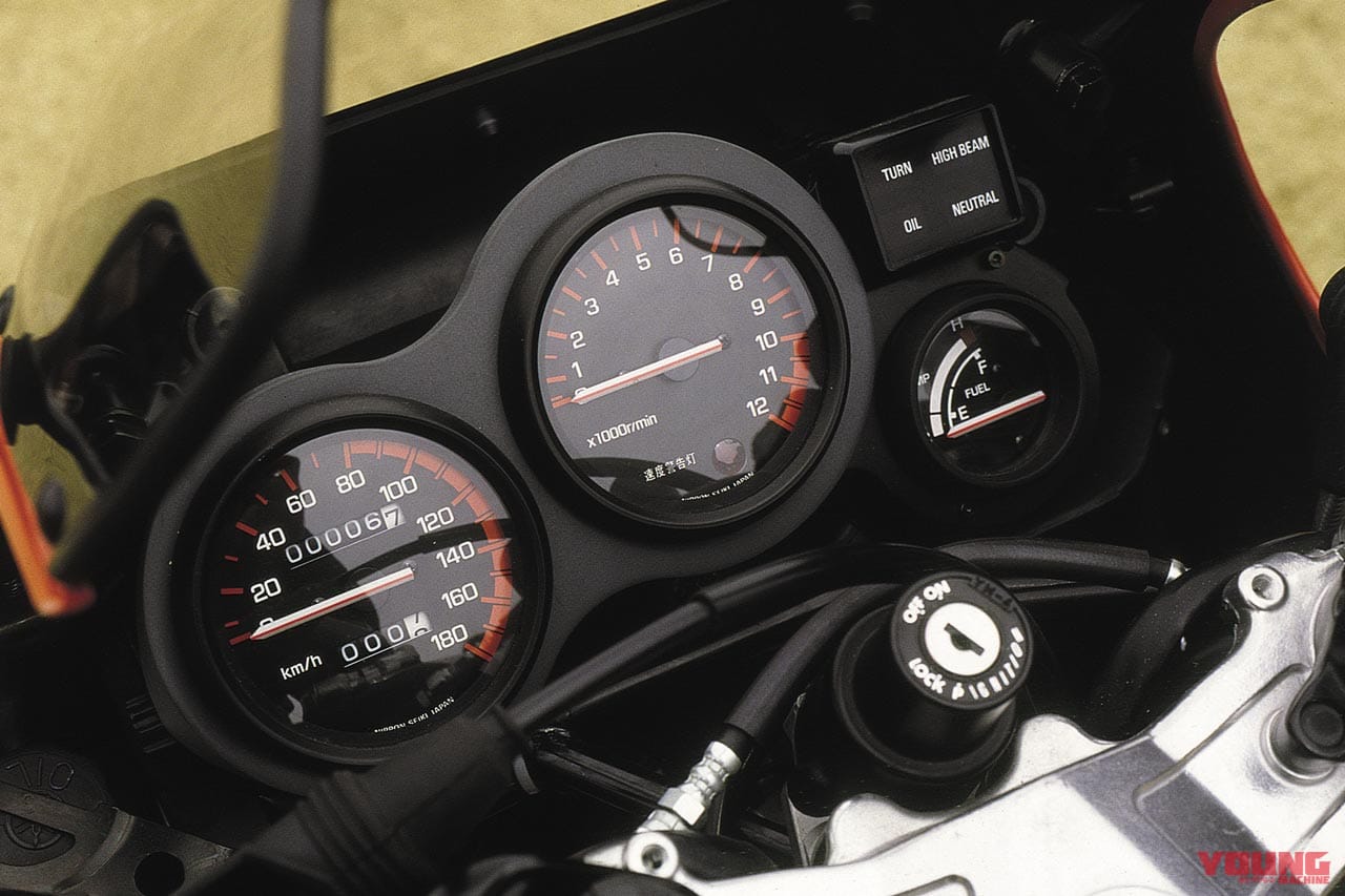 |「究極のレーサーレプリカ!」1984ヤマハRZV500R:気分はケニーのYZRだった【あの素晴らしい名車をもう一度】