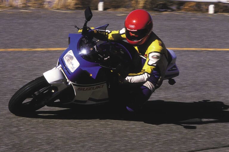 スズキ RG500Γ|「2スト最強の500レプリカ」1985スズキRG500Γ(ガンマ):炸裂パワーのスクエア4【あの素晴らしい名車をもう一度】