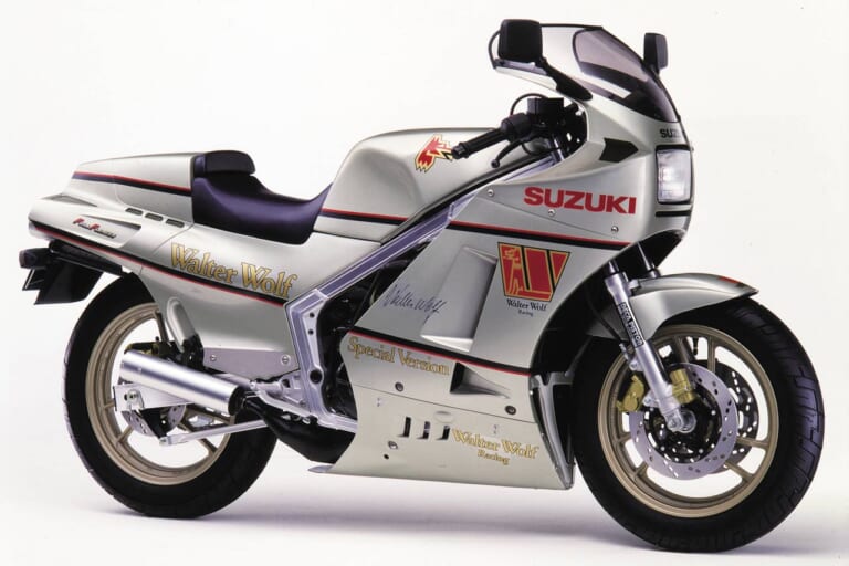 RG400Γ WW|「2スト最強の500レプリカ」1985スズキRG500Γ(ガンマ):炸裂パワーのスクエア4【あの素晴らしい名車をもう一度】