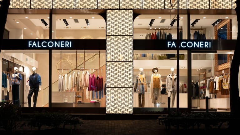 ドゥカティがイタリアの伝統的なカシミヤブランド「ファルコネーリ」と銀座でコラボ！