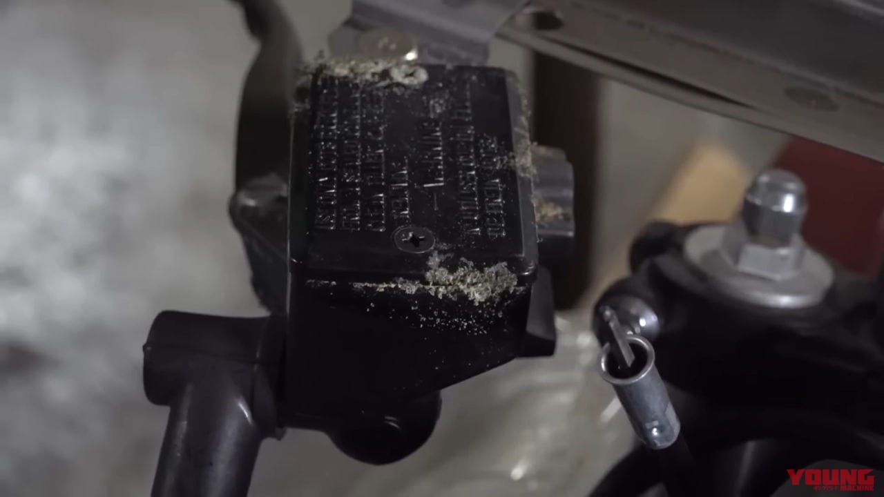 |42年前のホンダのバイクを『箱入り新車』のままゲット! “フラットトラック”の名の赤いマシンが蘇る