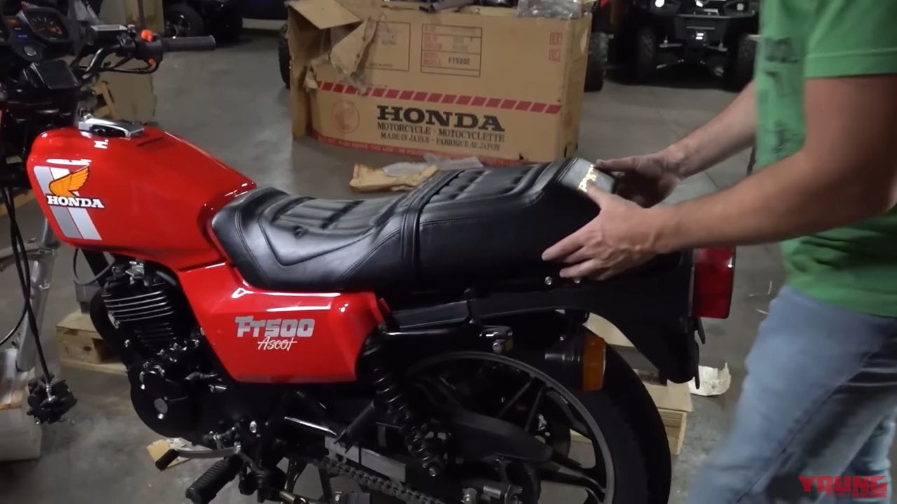 |42年前のホンダのバイクを『箱入り新車』のままゲット! “フラットトラック”の名の赤いマシンが蘇る