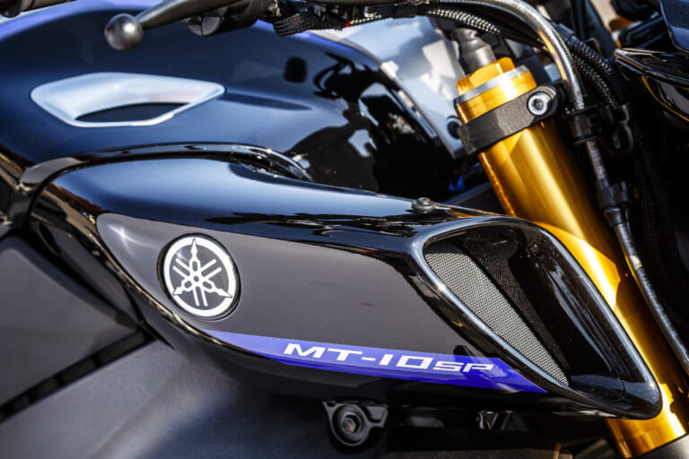 ヤマハMT-10SP ABS|吸気ダクト|ヤマハMT-10SP ABS試乗インプレッション【強心臓が手中に。究極の電子制御】