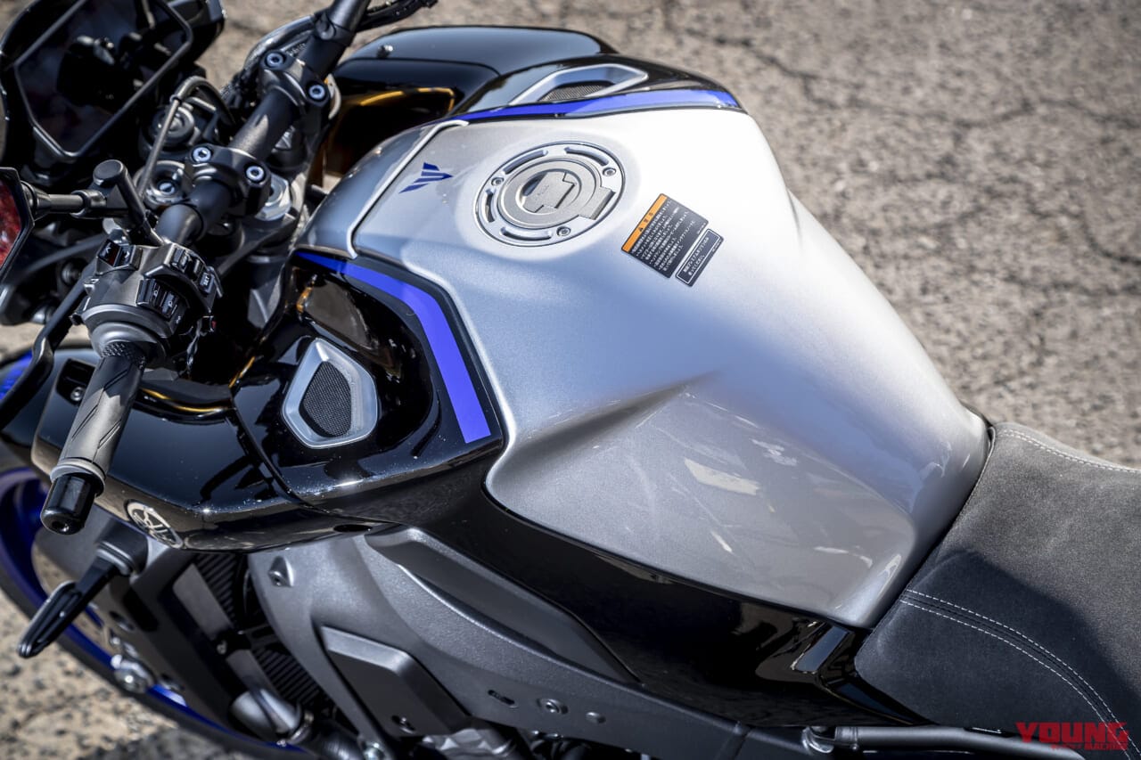 ヤマハMT-10SP ABS|タンク|ヤマハMT-10SP ABS試乗インプレッション【強心臓が手中に。究極の電子制御】