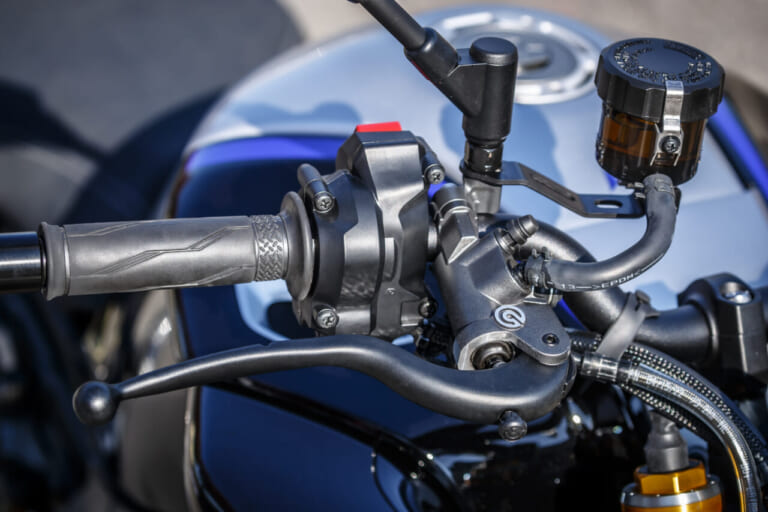 ヤマハMT-10SP ABS|ブレンボブレーキラジアルマスター|ヤマハMT-10SP ABS試乗インプレッション【強心臓が手中に。究極の電子制御】