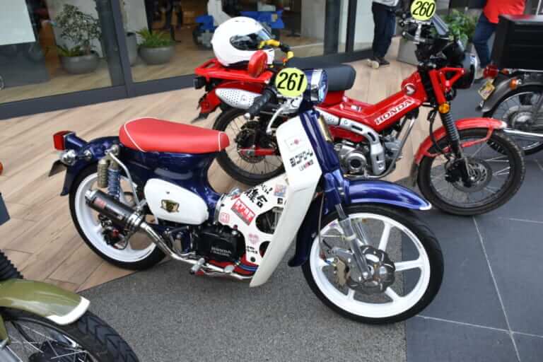 カフェカブミーティングin青山|みんなのスーパーカブが大集合! 第25回カフェカブミーティングin青山が開催