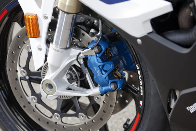 BMW S1000RR|これは速過ぎる! BMW S1000RR 試乗インプレッション【ハイパフォーマンス極まるのに扱いやすい】