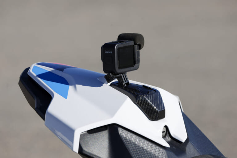 BMW S1000RR|これは速過ぎる! BMW S1000RR 試乗インプレッション【ハイパフォーマンス極まるのに扱いやすい】