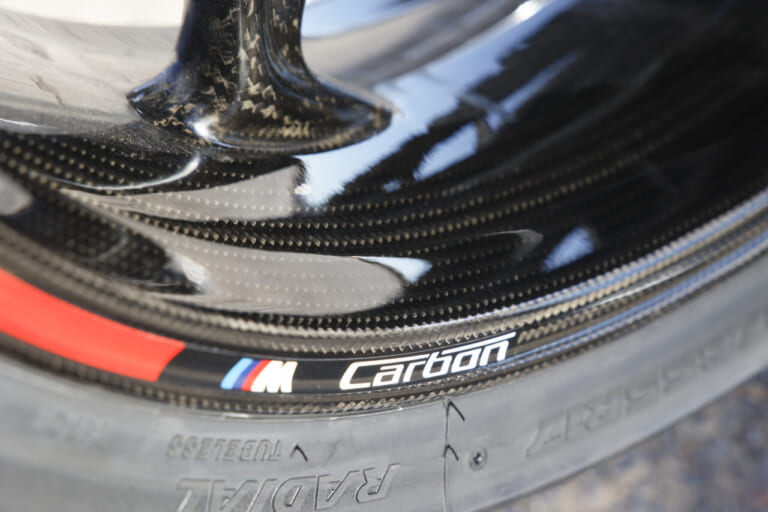 BMW S1000RR|これは速過ぎる! BMW S1000RR 試乗インプレッション【ハイパフォーマンス極まるのに扱いやすい】