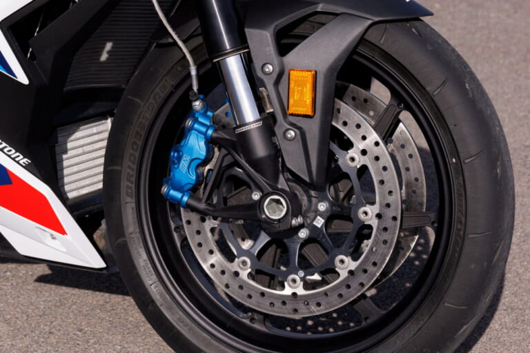 BMW M1000R|BMW最強ネイキッド! M1000R 試乗インプレッション【公道の速度域で楽しめる好バランス】