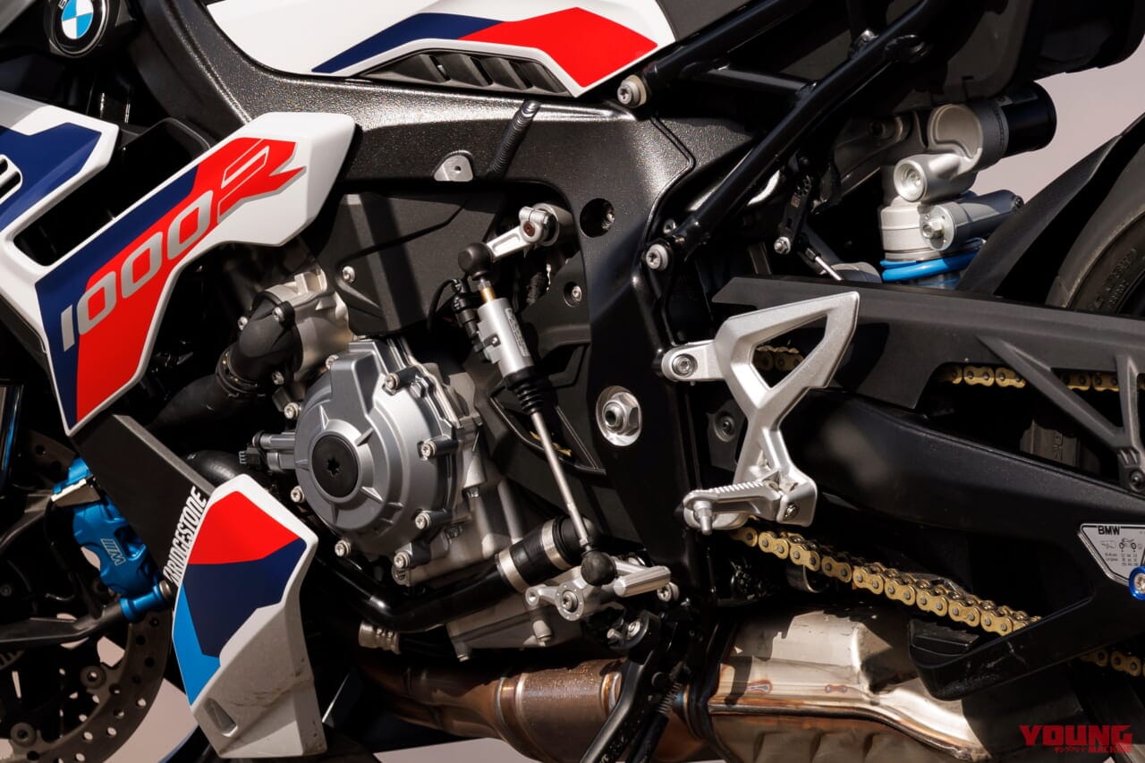 |BMW最強ネイキッド! M1000R 試乗インプレッション【公道の速度域で楽しめる好バランス】