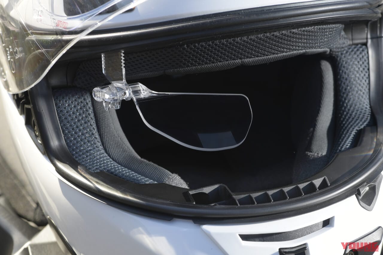 |〈SHOEIオプティクソン〉まるでスカウター!? スマートヘルメットついに発売