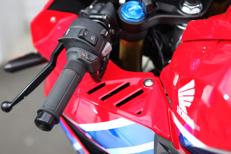 キジマ グリップヒーターGH07|冬の定番グリップヒーター、車種専用キットなら取り付けカンタン〈キジマ〉