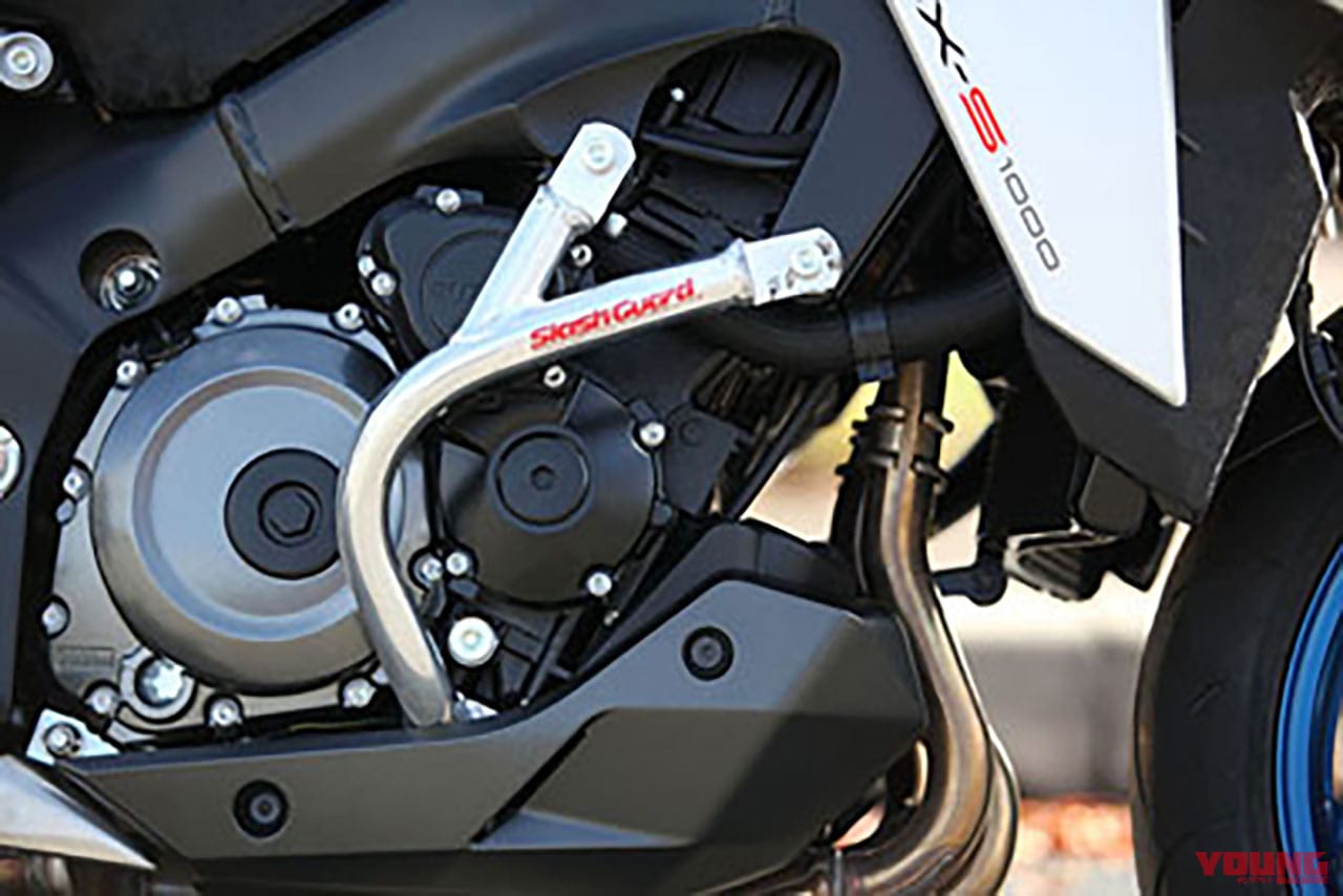 ゴールドメダル スラッシュガード スズキGSX-S1000(8BL-EK1AA)|ヤンマシ的ホットアイテムピックアップ×9選〈SHOEI/BMW/ドゥカティ etc.〉