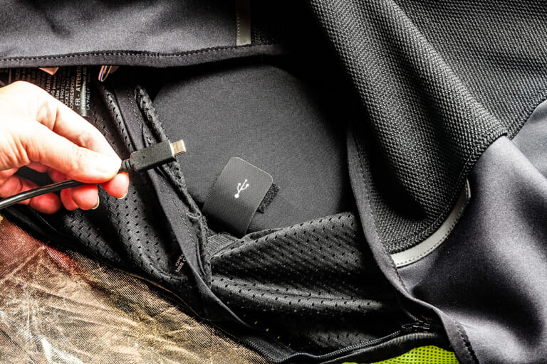 ダイネーゼ スマートジャケット|警視庁の白バイ隊が採用!! ワイヤレスエアバッグシステム〈ダイネーゼ スマートジャケット〉