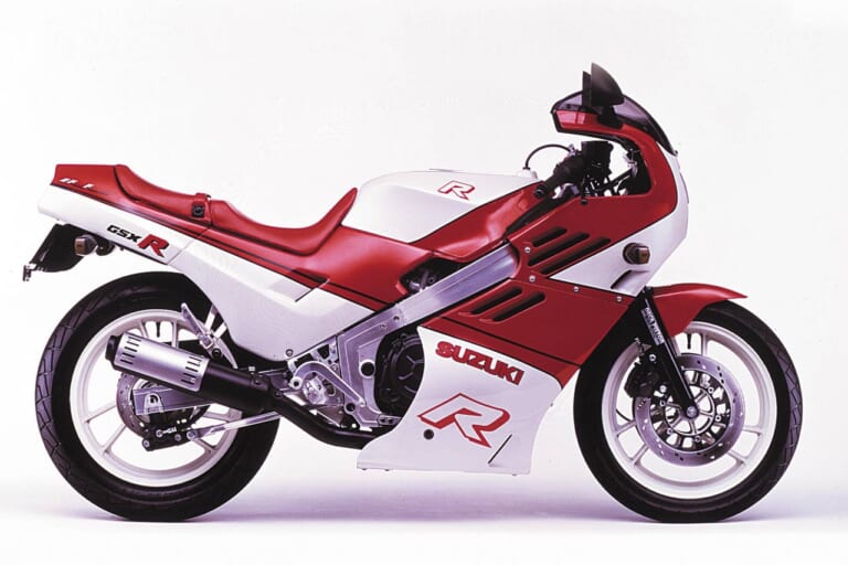 スズキ GSX-R|「ウマい奴しか乗れない」1984スズキGSX-R:4ストレプリカ時代の口火を切った金字塔【ニッポン旧車列伝】