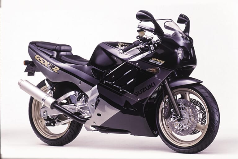 スズキ GSX-R250R|「超ショートストローク250cc直4」1987スズキGSX-R250:過激さマシマシのR250Rも【ニッポン旧車列伝】