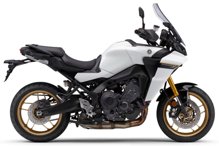 ヤマハ|トレーサー9 GT|2023年モデル|150万円切りをキープしてヤマハ「トレーサー9 GT」の2023年モデルが登場! モノクローム調に金のホイール&フォークで質感を表現