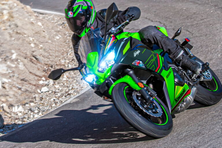 カワサキ 2023年型「ニンジャ650」がトラコンを引っ提げて4/8発売! カワサキケアモデルに指定