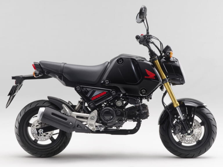 ホンダ|グロム|2023年モデル|ホンダ「グロム」にニューカラー登場! 赤いウイングマークのアステロイドブラックメタリックが新鮮 令和2年排出ガス規制にも適合