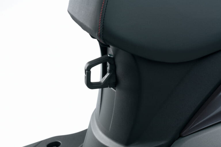 スズキ|バーグマンストリート 125EX|2023年モデル|スズキ新型車「バーグマンストリート125EX」国内発売決定! LEDヘッドライトやUSBソケット装備で31万7900円