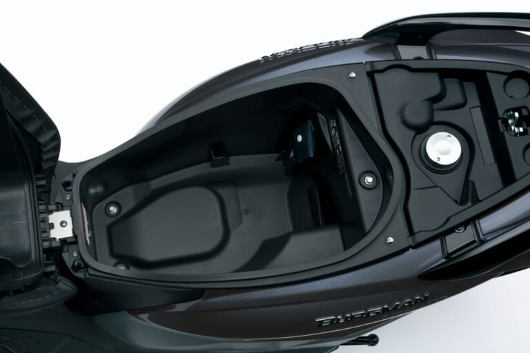 スズキ|バーグマンストリート 125EX|2023年モデル|スズキ新型車「バーグマンストリート125EX」国内発売決定! LEDヘッドライトやUSBソケット装備で31万7900円