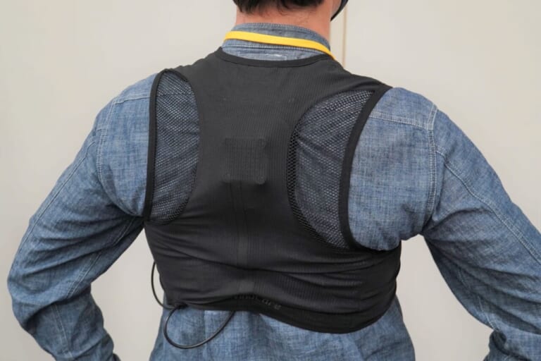 後ろ|ワークマンの「冷暖房・着るエアコン」をお試し! 水冷ベストも冷えっ冷えで真夏のツーリングに持ってこいだ
