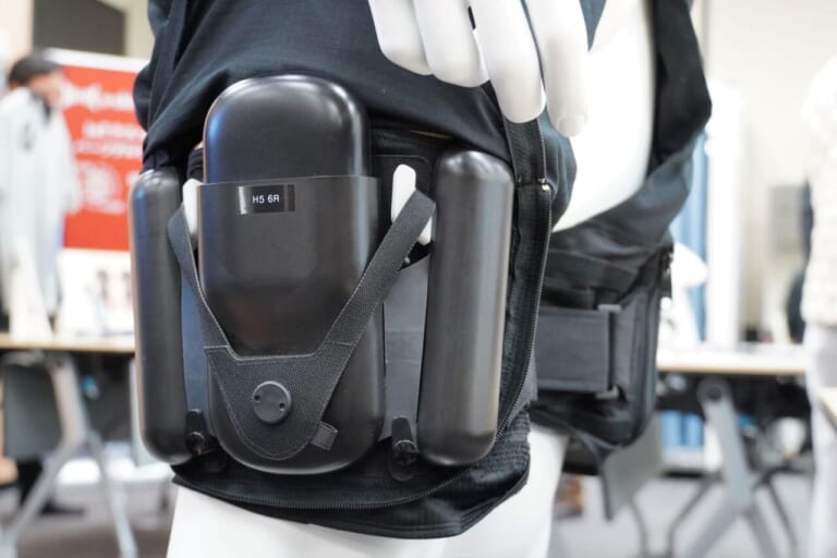 ユニット|ワークマンの「冷暖房・着るエアコン」をお試し! 水冷ベストも冷えっ冷えで真夏のツーリングに持ってこいだ