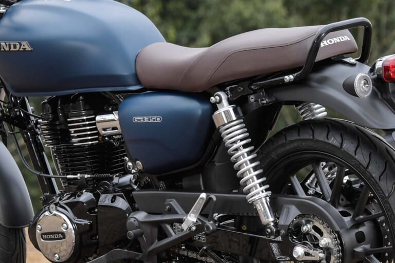 ホンダ|GB350|2021年モデル|「GB350カフェ」発見?! 大阪MCショーに新型ホンダGBとアクセサリー装着車が見参!